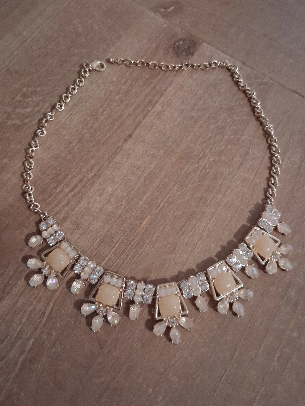 New Elegant Gold and Cream Statement Necklace - Women Jewelry - Picture 12 of 16